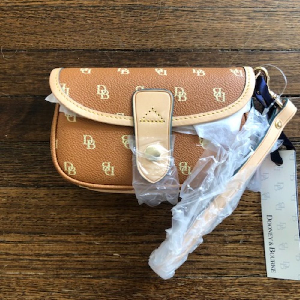 Dooney & Bourke New Flap Wristlet